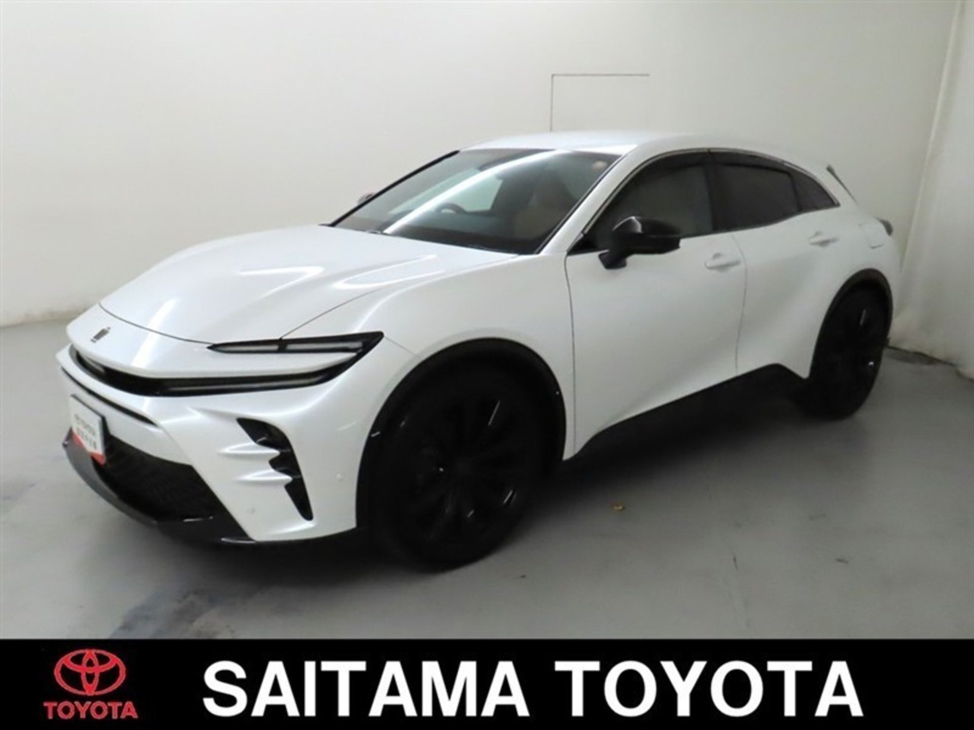 TOYOTA CROWN SPORT - View 1