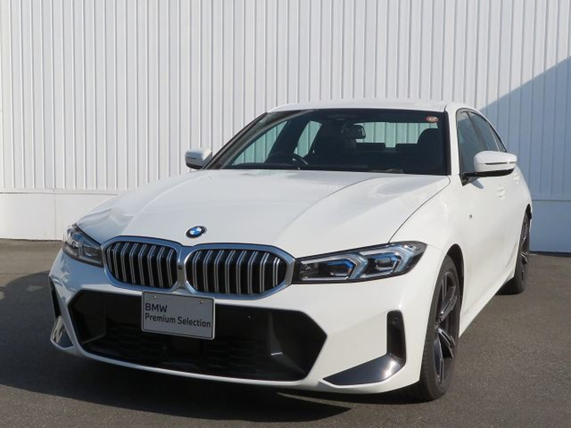 BMW 3 SERIES - View 1