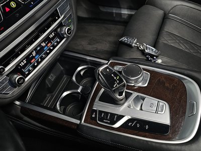 BMW 7 SERIES - 9