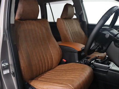 TOYOTA LAND CRUISER PRADO - 8