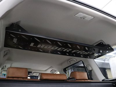 TOYOTA LAND CRUISER PRADO - 9