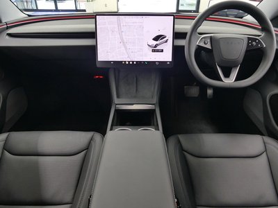 TESLA MODEL 3 - 4