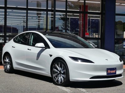TESLA MODEL 3 - 6