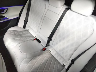 MERCEDES-BENZ E-CLASS - 6