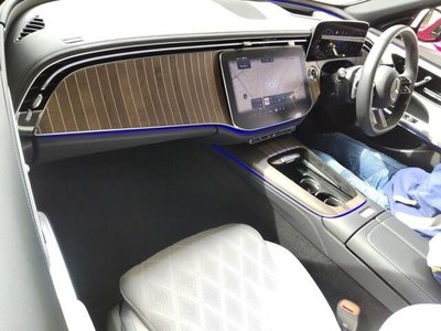 MERCEDES-BENZ E-CLASS - 3