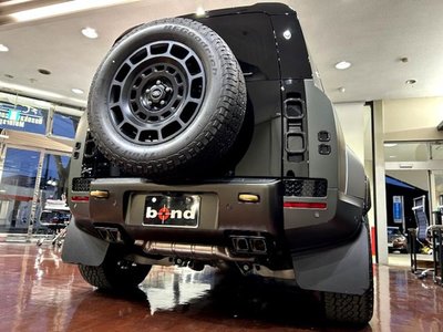 LAND ROVER DEFENDER - 3