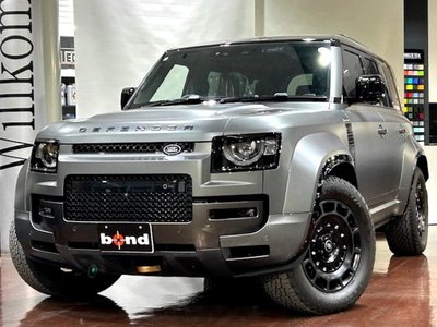 LAND ROVER DEFENDER - 1