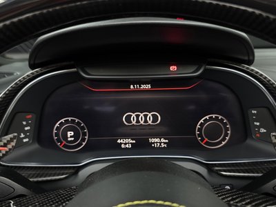 AUDI R8 - 8