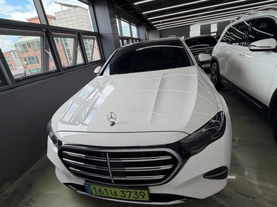 2024 Mercedes-BENZ E-CLASS photo 2