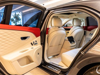 2024 Bentley FLYING SPUR 缩略图 24