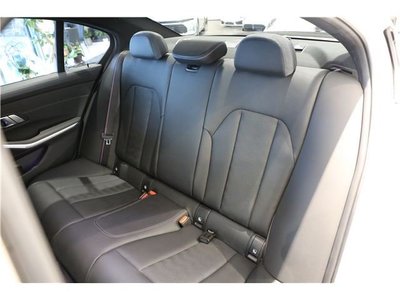 2022 BMW M3 缩略图 54
