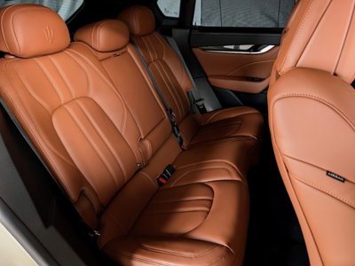 2021 Maserati LEVANTE — фото 14