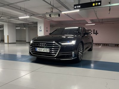 AUDI A8 - 1