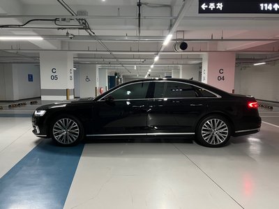 AUDI A8 - 7