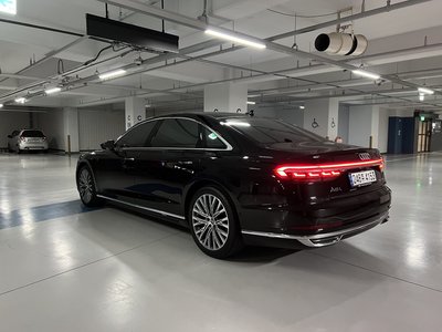 AUDI A8 - 6