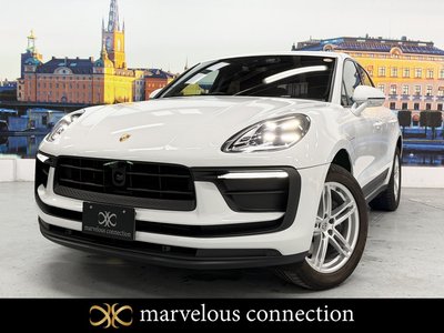 PORSCHE MACAN - 1