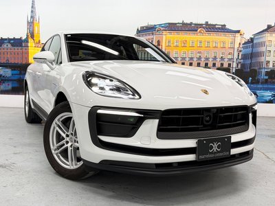 PORSCHE MACAN - 8