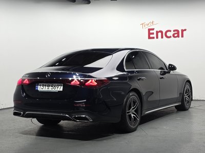 MERCEDES-BENZ E-CLASS - 3