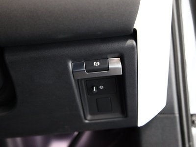 2023 LAND Rover DEFENDER thumbnail 142