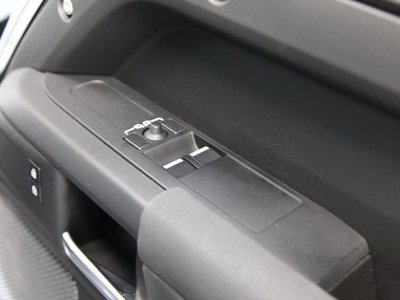 2023 LAND Rover DEFENDER thumbnail 108