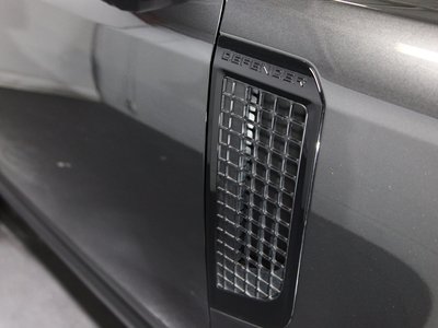 2023 LAND Rover DEFENDER thumbnail 35