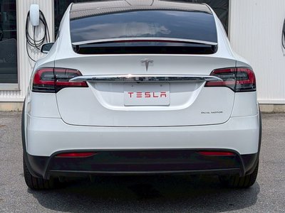 TESLA MODEL X - 6