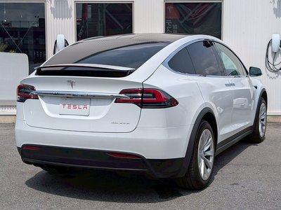 TESLA MODEL X - 5