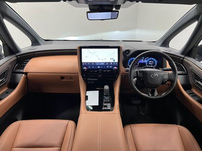 2025 Toyota VELLFIRE — фото 3