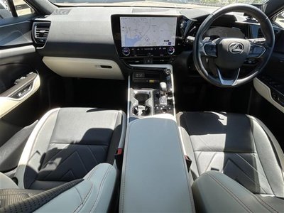 2022 Lexus NX 照片 2