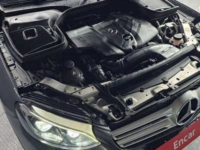 MERCEDES-BENZ GLC - 7