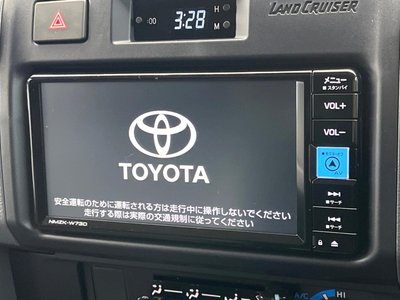 TOYOTA LAND CRUISER 70 - 3