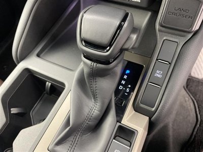 TOYOTA LAND CRUISER 250 - 7