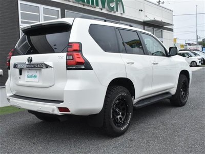 2022 Toyota LAND CRUISER PRADO photo 9