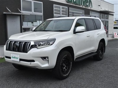 2022 Toyota LAND CRUISER PRADO photo 4