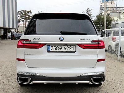 2020 BMW X7 — фото 1