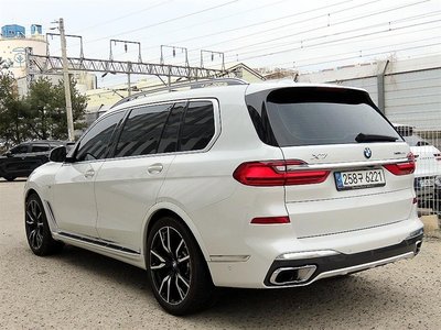 2020 BMW X7 — фото 5