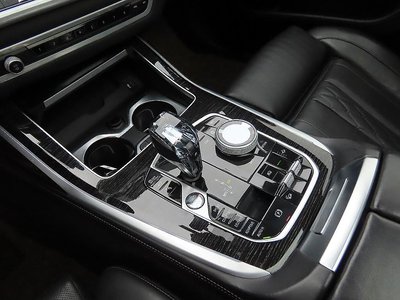 2020 BMW X7 — миниатюра 11