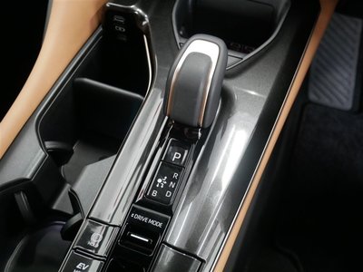 2025 Toyota CROWN SPORT 缩略图 28