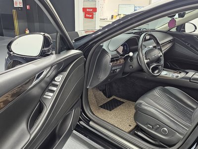 GENESIS G80 (RG3) - 10