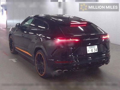 LAMBORGHINI URUS - 2