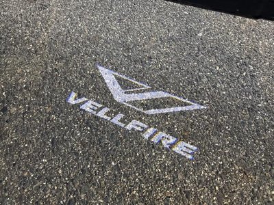 TOYOTA VELLFIRE - 4