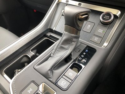 صورة مصغرة 29 لـ 2025 Lexus GX