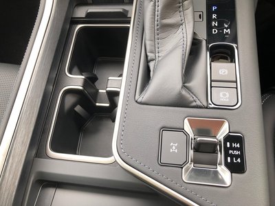 صورة مصغرة 30 لـ 2025 Lexus GX