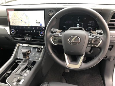 صورة مصغرة 36 لـ 2025 Lexus GX