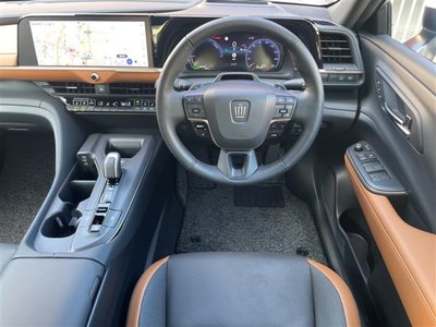 2024 Toyota CROWN CROSSOVER — фото 2