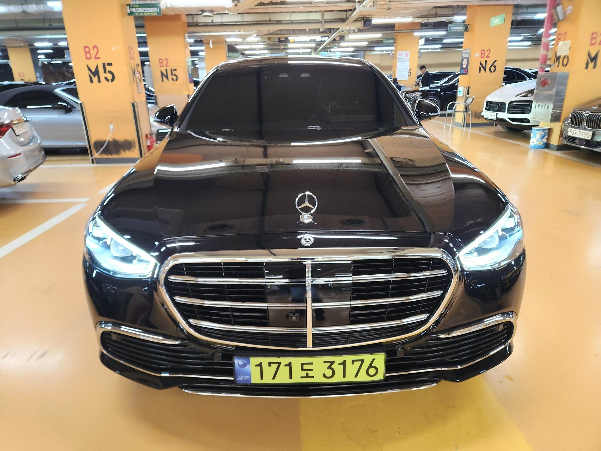 MERCEDES-BENZ S-CLASS - View 1