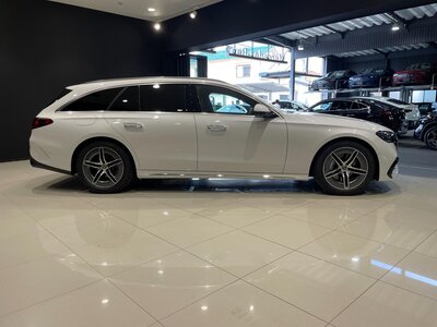 MERCEDES-BENZ E-CLASS WAGON - 4