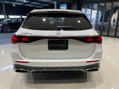 MERCEDES-BENZ E-CLASS WAGON - 6