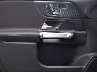 MERCEDES-BENZ GLB - 7