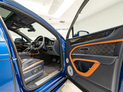 BENTLEY BENTAYGA - 7